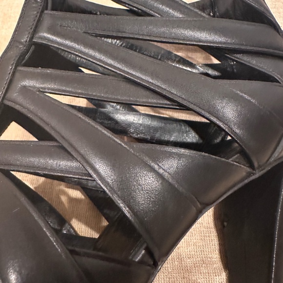 PRE-LOVED GUCCI Women's Calfskin LIFFORD Cage Platform Sandals 6" Heels - Picture 9 of 15